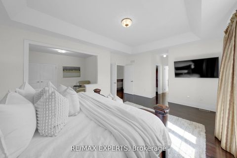 Photo 34 at 134 Orleans Circle, Vellore Village, Vaughan