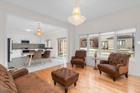 Photo 5 at 34 Valleo Street, Keswick North, Georgina