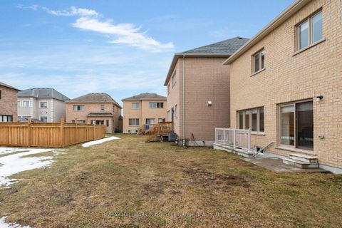 Photo 13 at 34 Valleo Street, Keswick North, Georgina