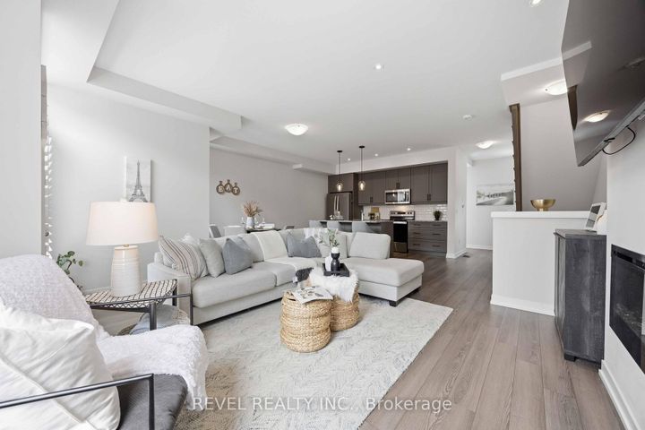 Photo 7 at 14 - 1956 Altona Road, Rouge Park, Pickering