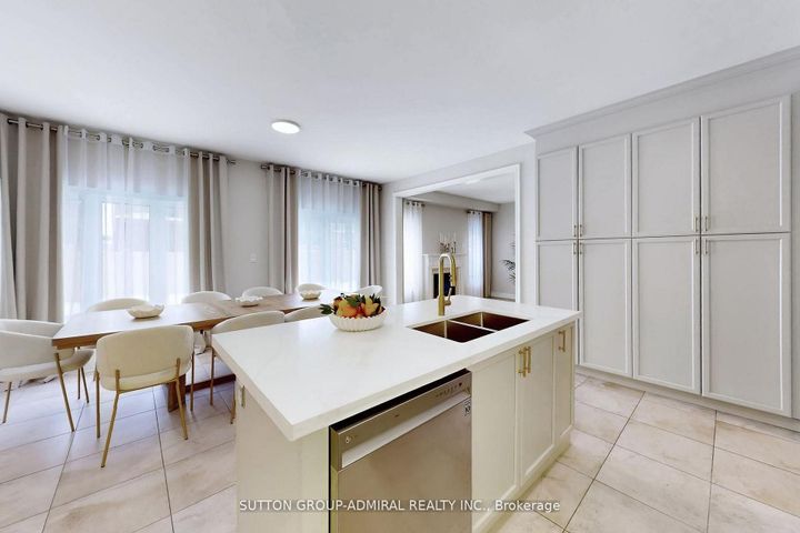 Photo 9 at 85 Coral Acres Drive, Patterson, Vaughan