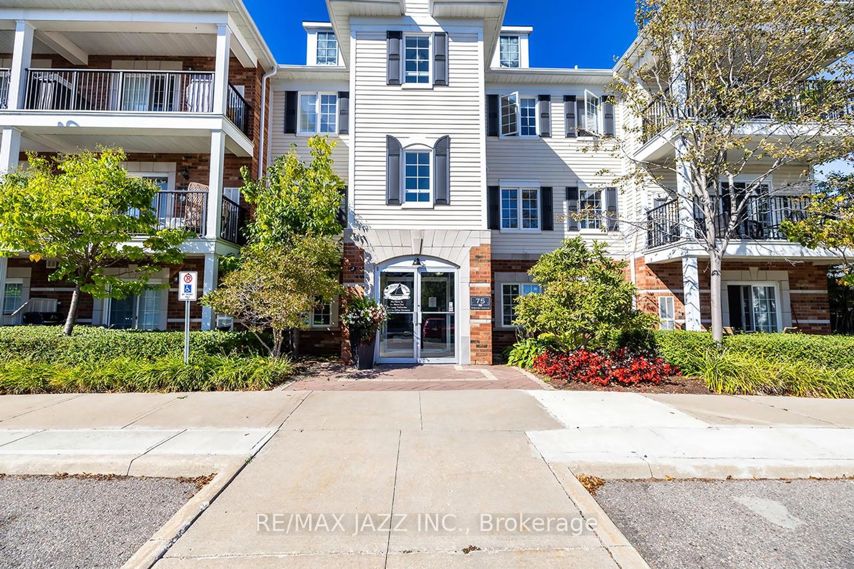 101 - 75 Shipway Avenue, Newcastle, Clarington 