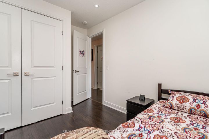 Photo 33 at 341 Veterans Drive, Northwest Brampton, Brampton