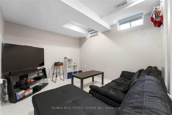 Photo 35 at 341 Veterans Drive, Northwest Brampton, Brampton