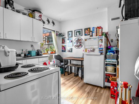 Photo 13 at 96 Massey Street, Niagara, Toronto