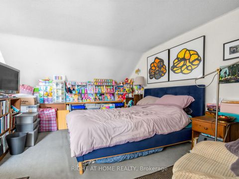 Photo 20 at 96 Massey Street, Niagara, Toronto