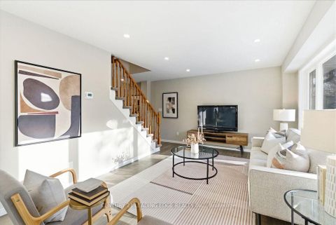 Photo 12 at 486 Crestwood Drive, O'Neill, Oshawa