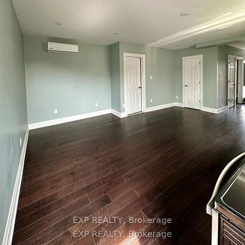 Photo 7 at 6 Lapp Street, Smythe, Toronto