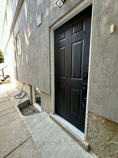 Photo 17 at 6 Lapp Street, Smythe, Toronto