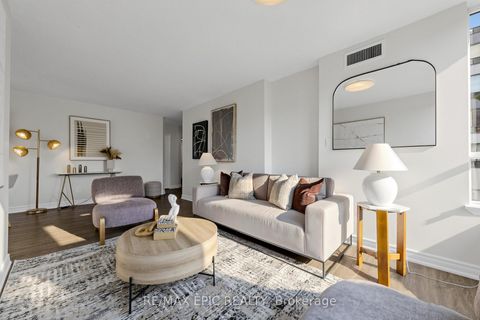 Photo 1 at 216 - 7 Bishop Avenue, Newtonbrook East, Toronto