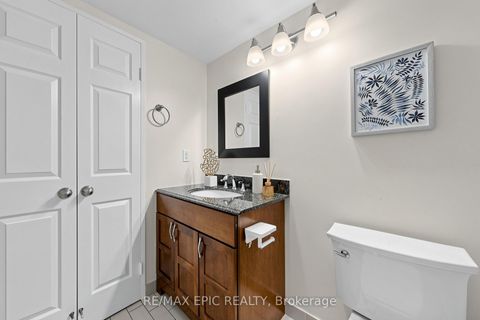 Photo 19 at 216 - 7 Bishop Avenue, Newtonbrook East, Toronto