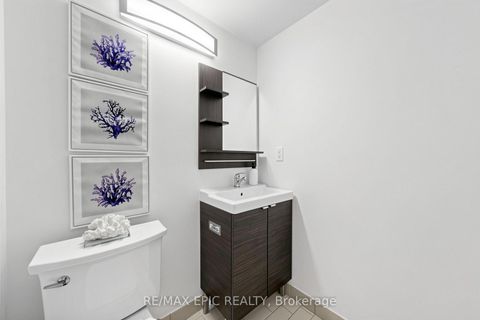 Photo 22 at 216 - 7 Bishop Avenue, Newtonbrook East, Toronto