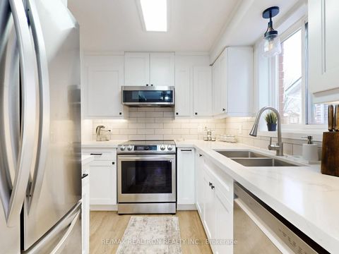 Photo 8 at 9 Booth Lane, Painswick South, Barrie