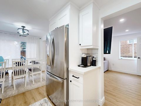 Photo 9 at 9 Booth Lane, Painswick South, Barrie