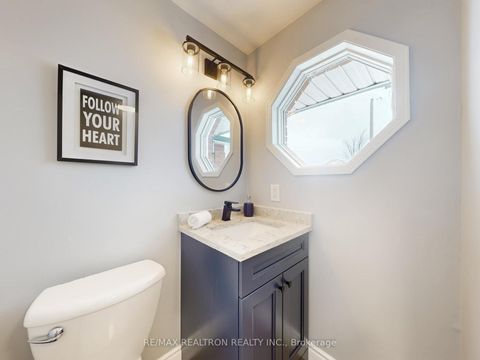 Photo 10 at 9 Booth Lane, Painswick South, Barrie