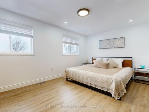 Photo 13 at 9 Booth Lane, Painswick South, Barrie