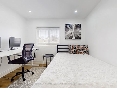 Photo 19 at 9 Booth Lane, Painswick South, Barrie