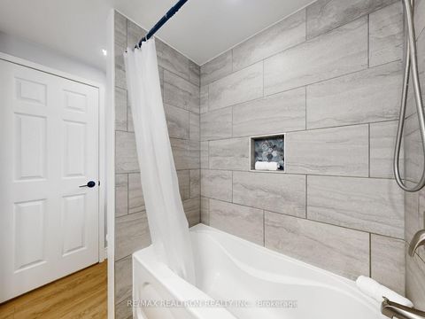 Photo 22 at 9 Booth Lane, Painswick South, Barrie