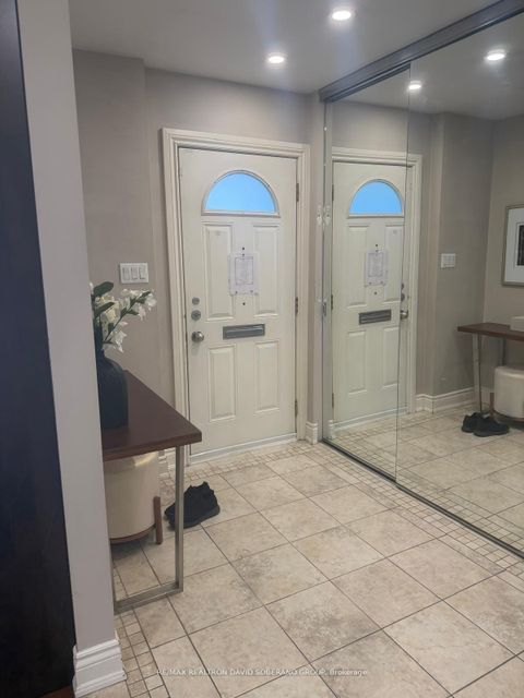 Photo 3 at 89 Allingham Gardens, Clanton Park, Toronto