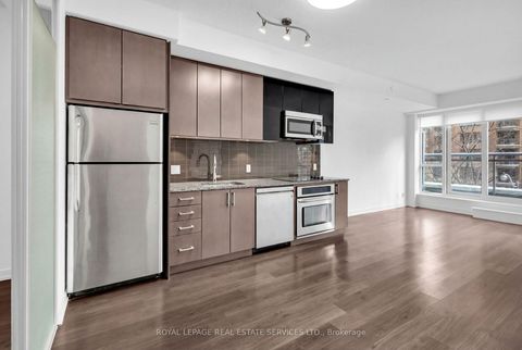 Photo 3 at 208 - 98 Lillian Street, Mount Pleasant West, Toronto