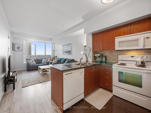 Photo 6 at 1110 - 20 NORTH PARK Road, Beverley Glen, Vaughan