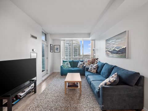 Photo 8 at 1110 - 20 NORTH PARK Road, Beverley Glen, Vaughan