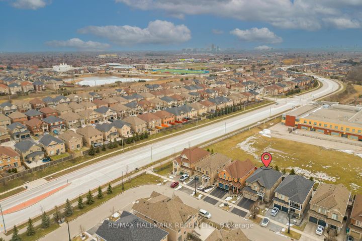 Photo 3 at 46 Lisson Crescent, Credit Valley, Brampton