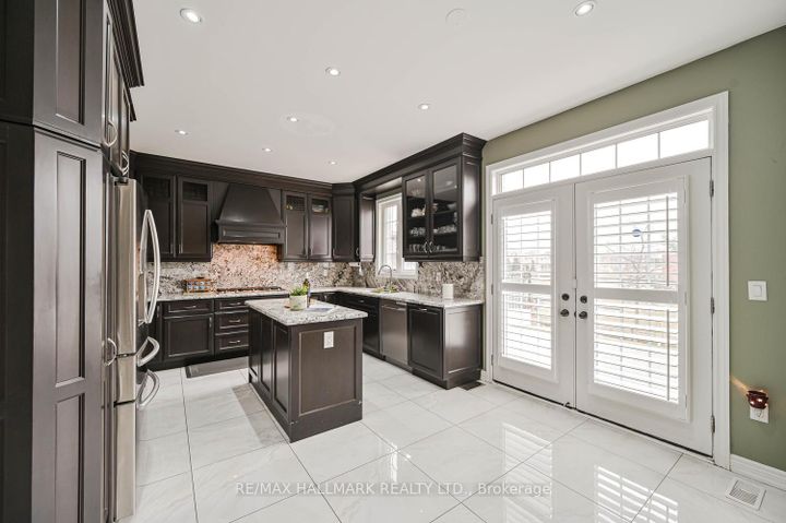 Photo 19 at 46 Lisson Crescent, Credit Valley, Brampton