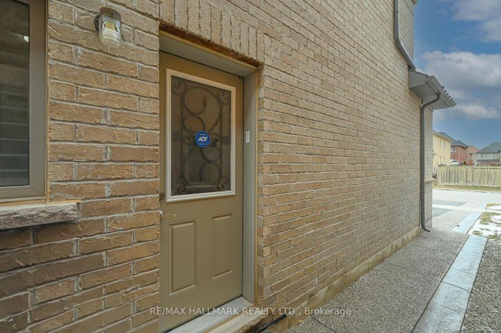 Photo 49 at 46 Lisson Crescent, Credit Valley, Brampton