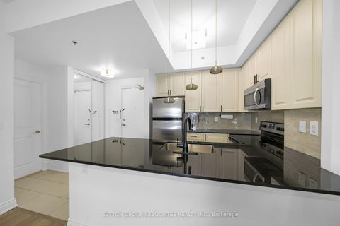 Photo 4 at 802 - 760 Sheppard Avenue W, Bathurst Manor, Toronto