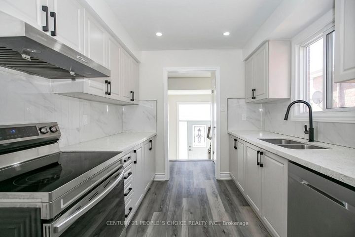 Photo 15 at 106 Winterfold Drive, Madoc, Brampton