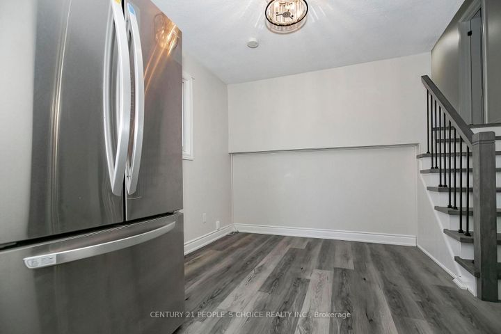 Photo 18 at 106 Winterfold Drive, Madoc, Brampton