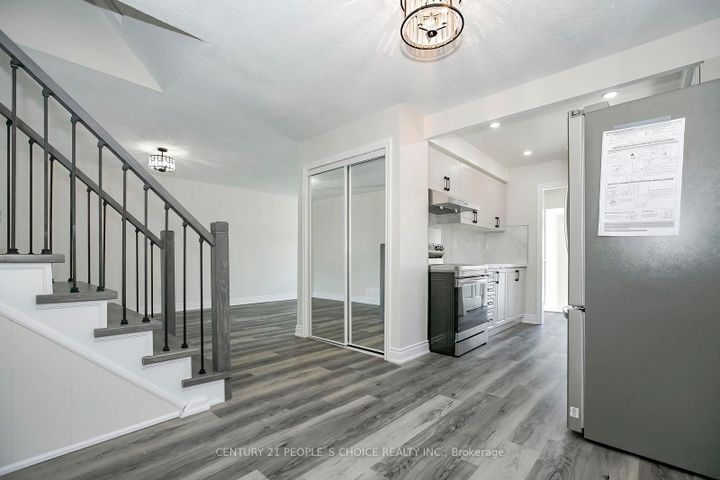 Photo 19 at 106 Winterfold Drive, Madoc, Brampton