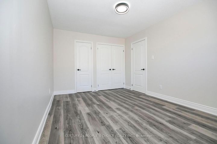 Photo 23 at 106 Winterfold Drive, Madoc, Brampton