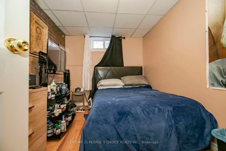 Photo 39 at 106 Winterfold Drive, Madoc, Brampton