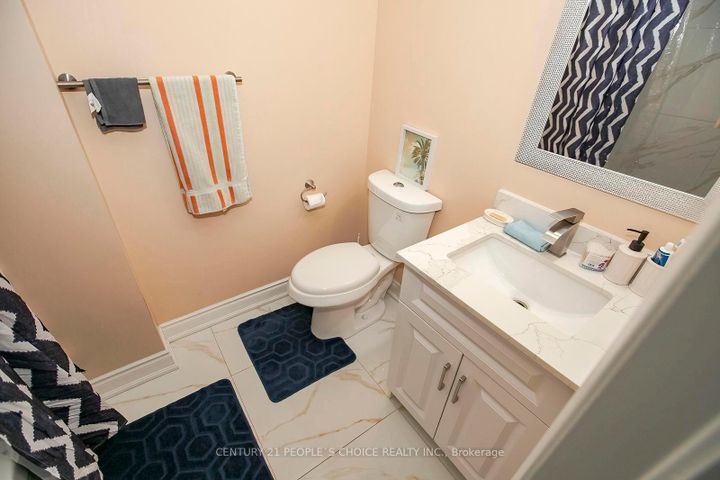 Photo 43 at 106 Winterfold Drive, Madoc, Brampton