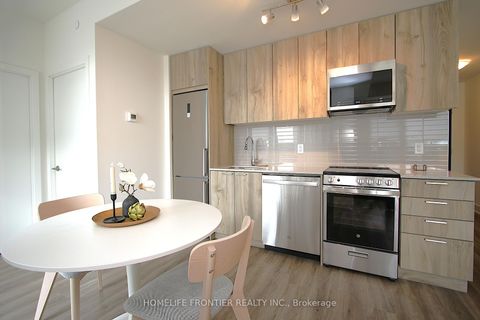 Photo 6 at 220 - 185 Deerfield Road, Central Newmarket, Newmarket