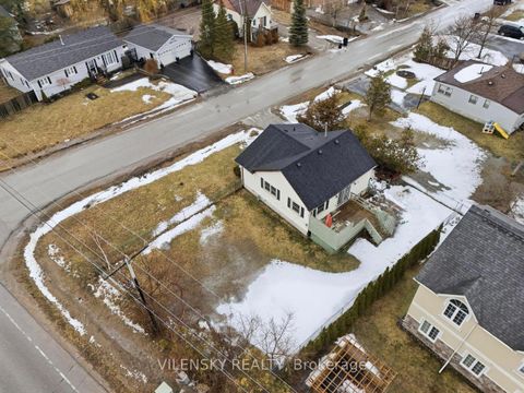 Photo 3 at 941 Vicrol Drive, Alcona, Innisfil