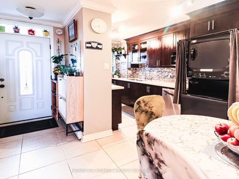 Photo 2 at 316 - 140 Leeward Glenway, Flemingdon Park, Toronto