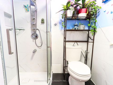 Photo 8 at 316 - 140 Leeward Glenway, Flemingdon Park, Toronto