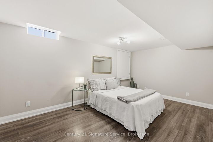 Photo 23 at 50 Chateau Drive, Vellore Village, Vaughan