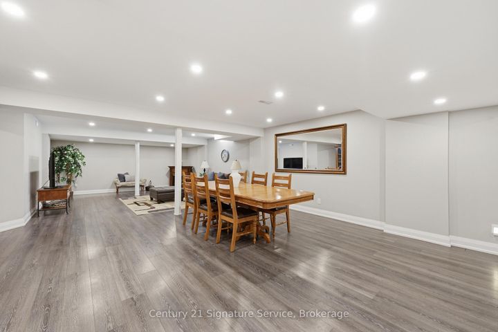 Photo 25 at 50 Chateau Drive, Vellore Village, Vaughan