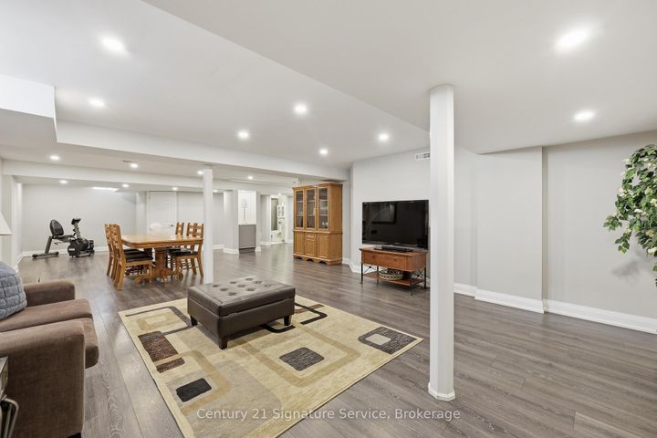 Photo 27 at 50 Chateau Drive, Vellore Village, Vaughan