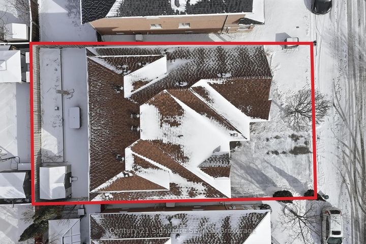 Photo 33 at 50 Chateau Drive, Vellore Village, Vaughan