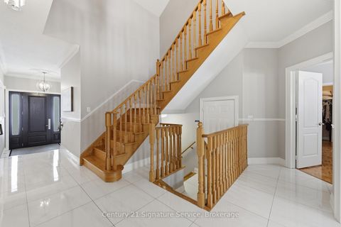 Photo 13 at 50 Chateau Drive, Vellore Village, Vaughan