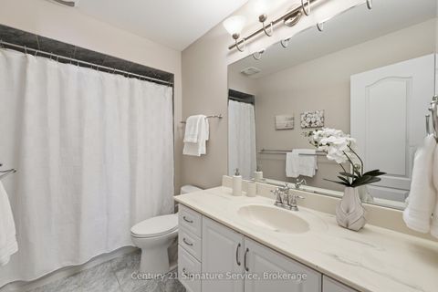 Photo 21 at 50 Chateau Drive, Vellore Village, Vaughan