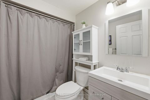 Photo 24 at 50 Chateau Drive, Vellore Village, Vaughan