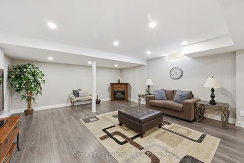 Photo 26 at 50 Chateau Drive, Vellore Village, Vaughan