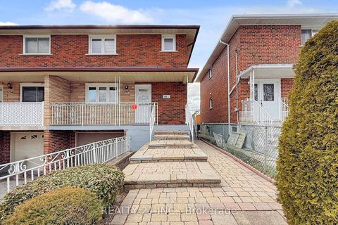 Photo 3 at 194A Magnolia Avenue, Kennedy Park, Toronto