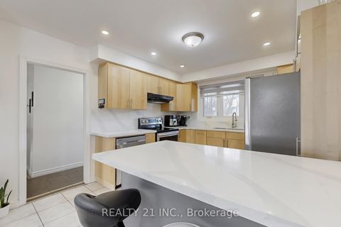 Photo 13 at 194A Magnolia Avenue, Kennedy Park, Toronto